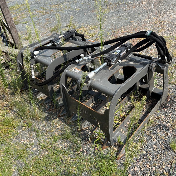 #514 • 2023 Berlon 66" Grapple (Barron, WI)