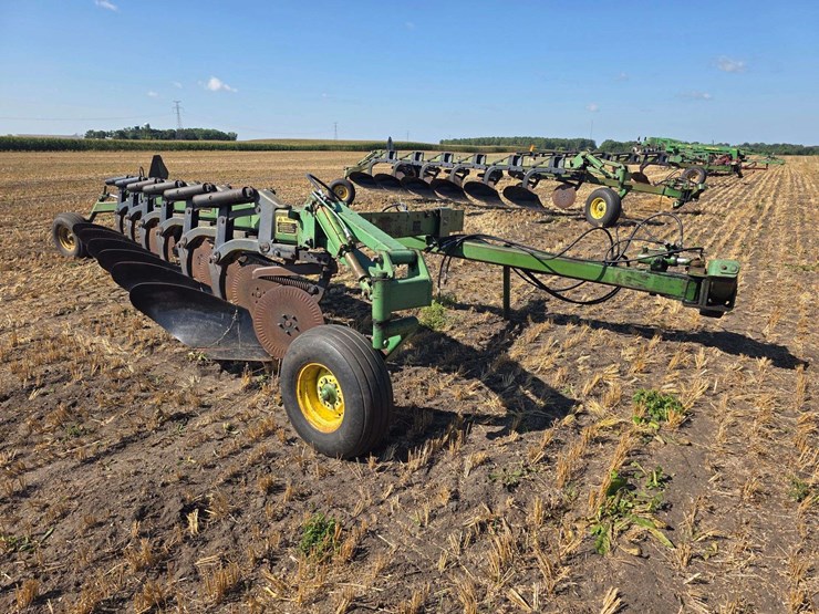 john-deere-2800-image-1
