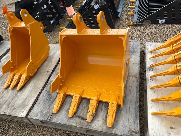caterpillar-305-image-2