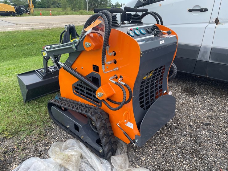 #2969-•-landhonor-mini-skid-steer-loader-image-5