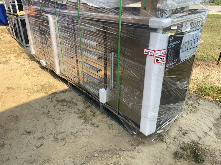 #2506-•-new-york-industrial-10'-(18)-drawer-workbench-image-1