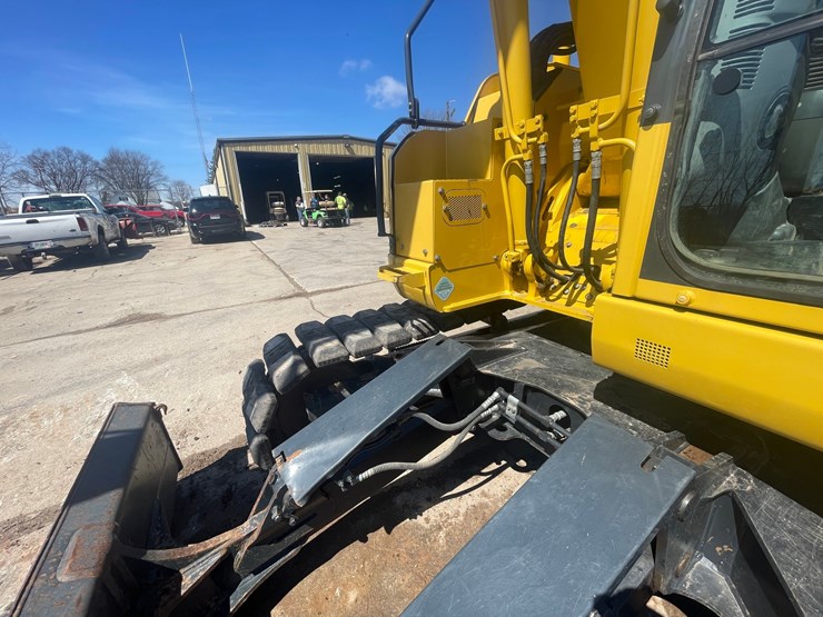 2019-komatsu-pc138us-image-38