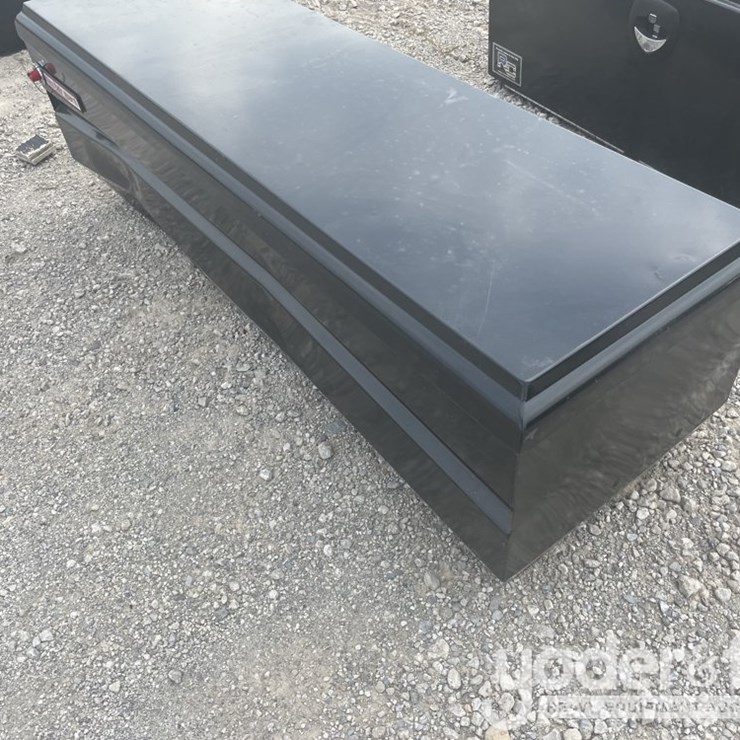 Weather Guard 5' Tool Box