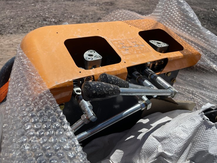 #2030-•-unused-2026-landhonor-mini-excavator-image-13