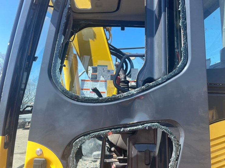 2019-komatsu-pc138us-image-25