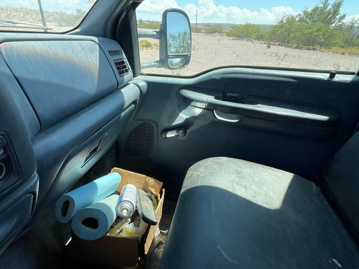 2001-ford-f350-image-50