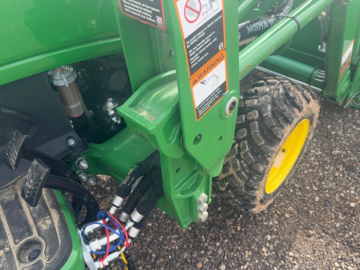 john-deere-1025-image-17