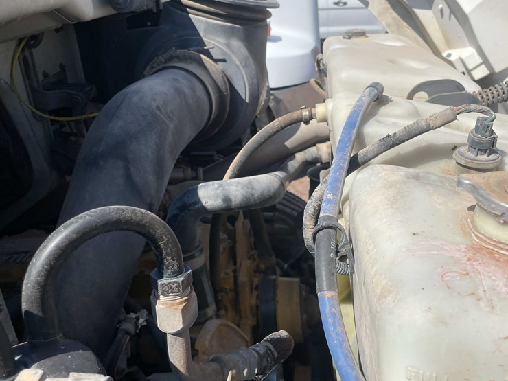 #1851-•-2000-sterling-7500-water-tank-truck-(has-nm-title)-image-62