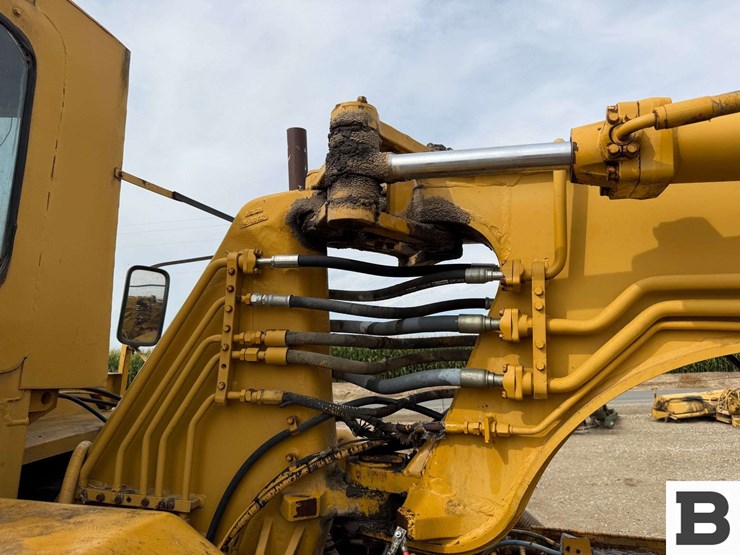 caterpillar-613b-image-13