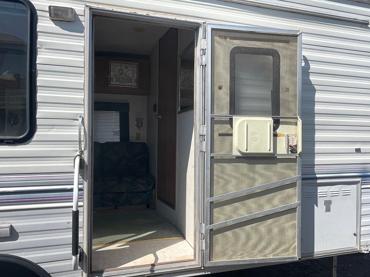 #1858-•-1994-fleetwood-travel-trailer-(has-nm-title)-image-105