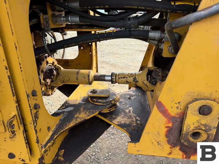 2005-caterpillar-930g-image-37
