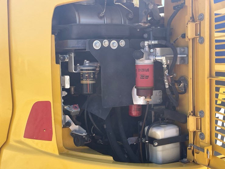 2019-komatsu-pc138us-image-86