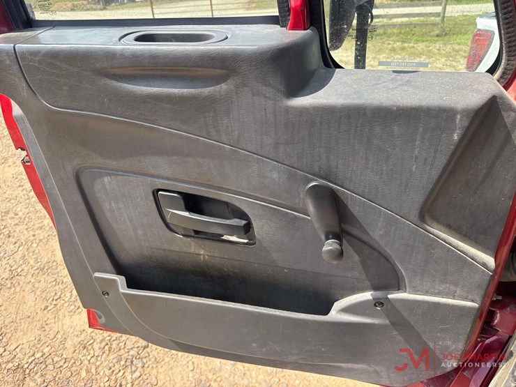 2014-international-durastar-4400-image-30
