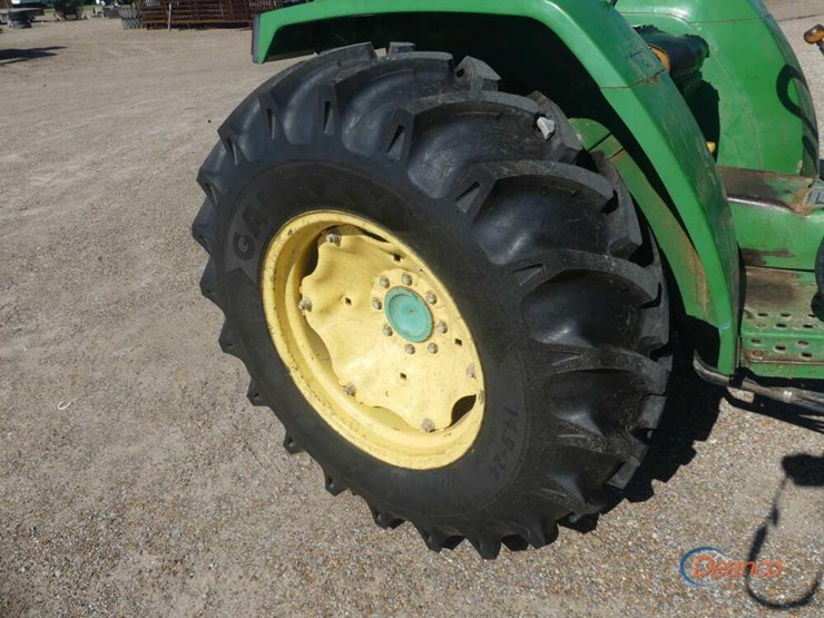 john-deere-4005-image-11