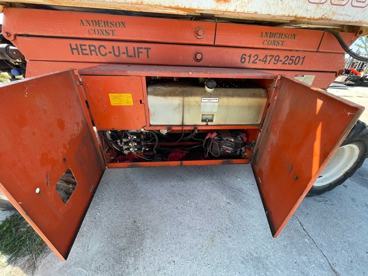 #130-•-snorkel-lift-(chilton,-wi)-image-18