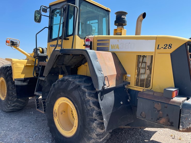 2005-komatsu-wa380-image-7