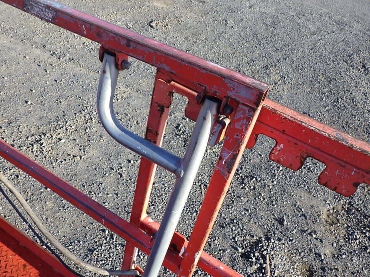 skyjack-sj6826rt-image-17