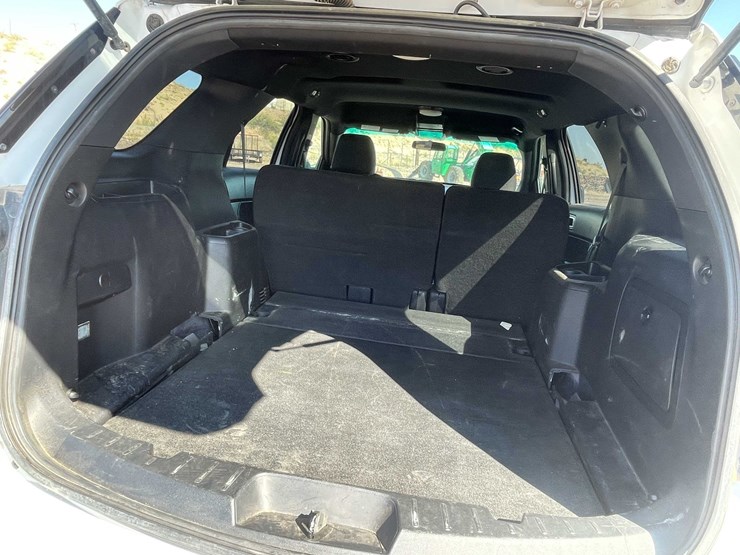 2017-ford-explorer-image-81