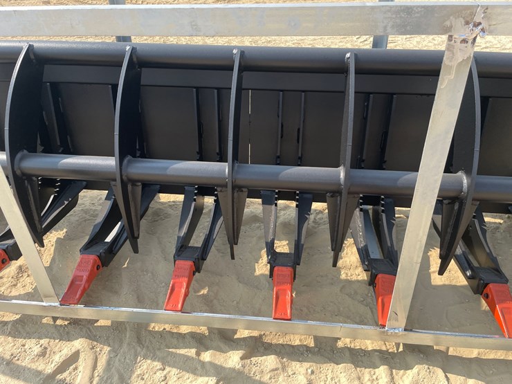 #2513-•-greatbear-skid-steer-mount-heavy-grass-fork-grapple-image-8