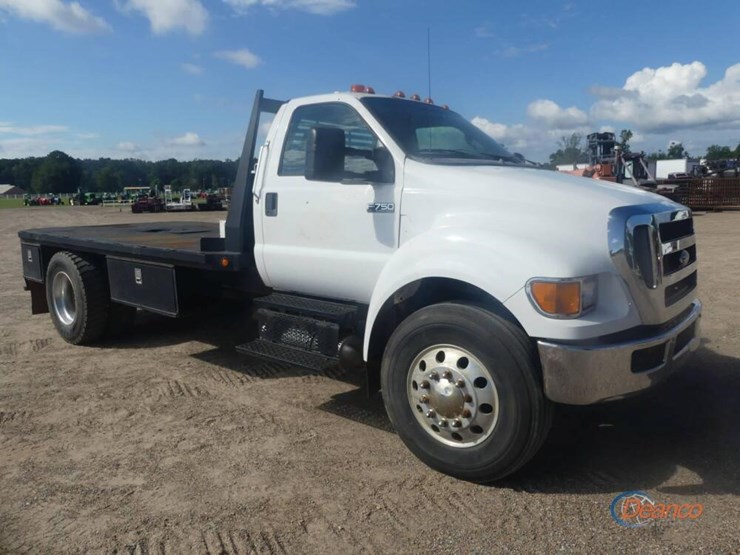 2015-ford-f750-image-1