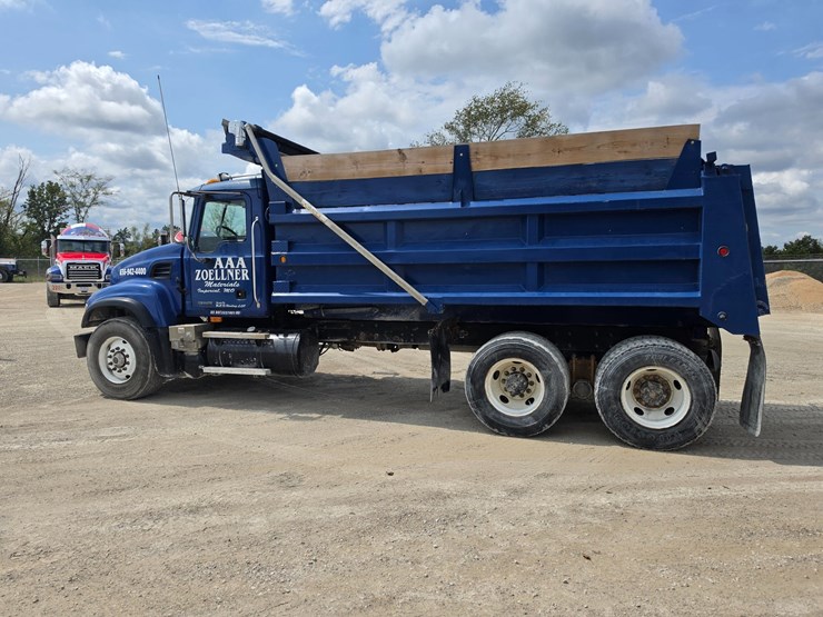 #25404-•-2003-mack-cv713-granite-tandem-axel-dump-truck-image-7
