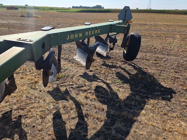 john-deere-2700-image-17