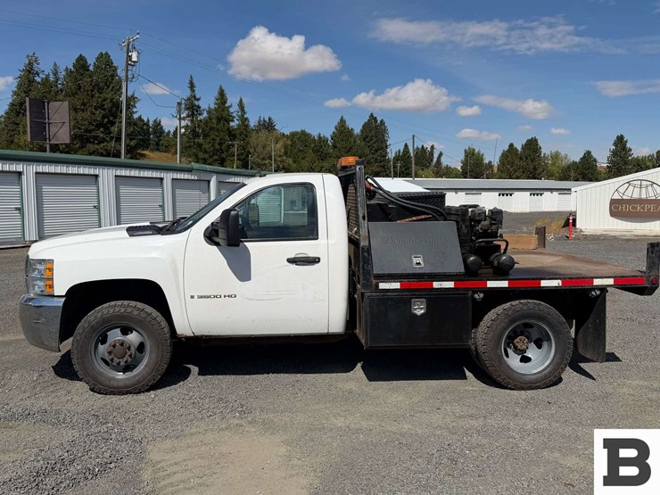 2008-chevrolet-silverado-3500-image-2