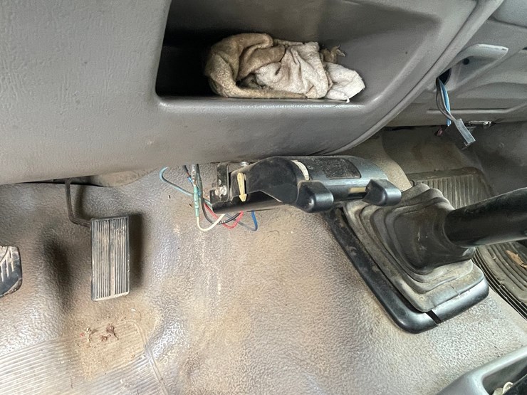 1995-ford-f350-image-65
