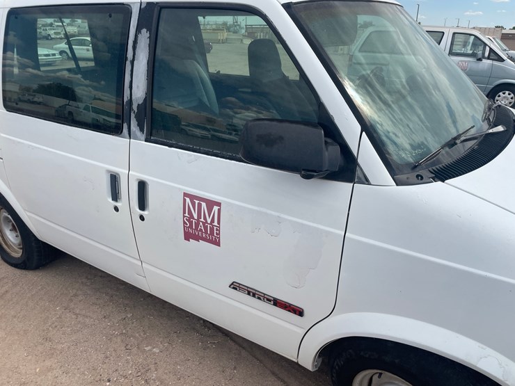 1994-chevrolet-astro-image-16