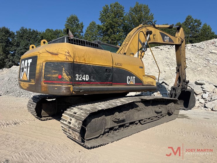 2006-caterpillar-324dl-image-8