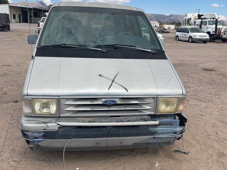 #1882-•-1992-ford-aerostar-xl-passenger-van-(has-nm-title)-(offsite-at-nmsu)-image-3