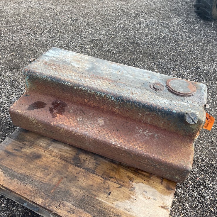 #5079 • L-Shaped Fuel Transfer Tank