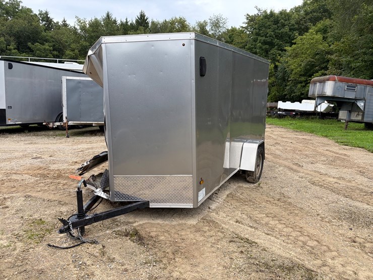 #720-•-2020-forest-river-single-axle-enclosed-trailer-(no-title)(helenville,-wi)-image-1