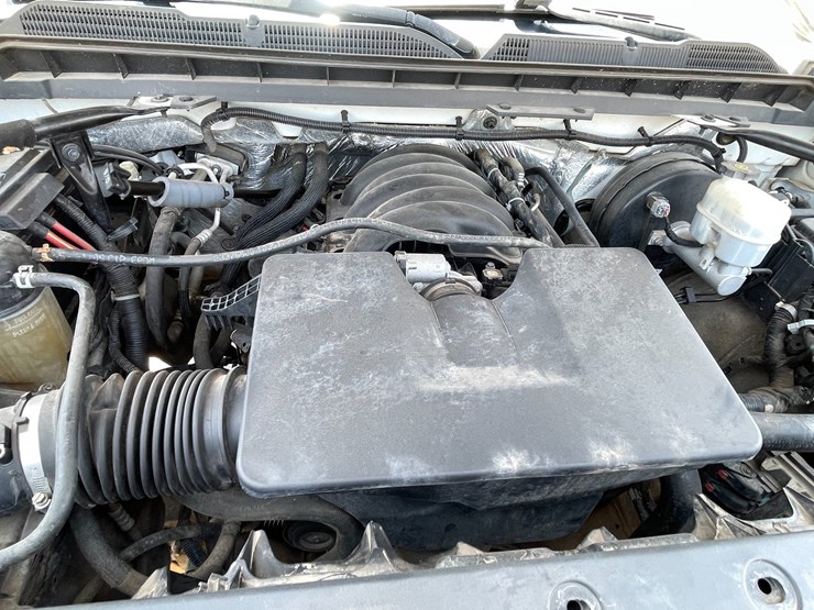 #1864-•-2018-chevy-work-truck-(has-nm-title)-image-92