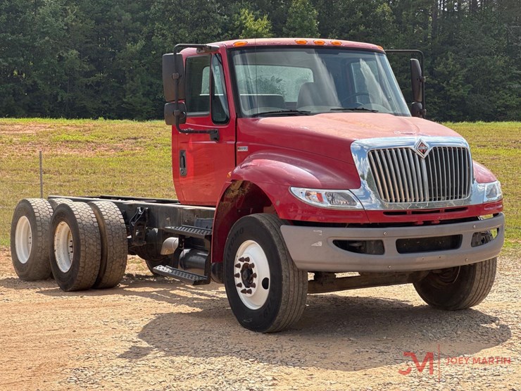 2014-international-durastar-4400-image-1
