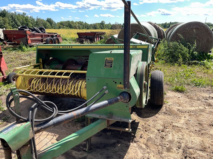 john-deere-336-image-5