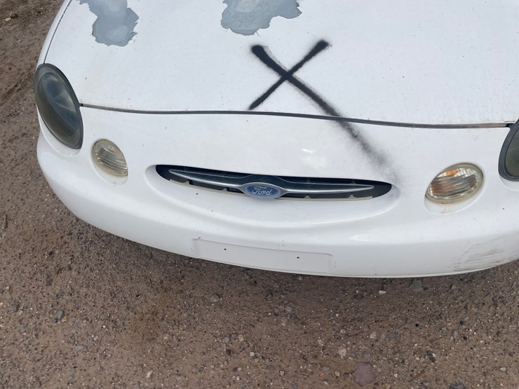 #1885-•-1999-ford-taurus-se-4-door-sedan-(has-nm-title)-(offsite-at-nmsu)-image-13