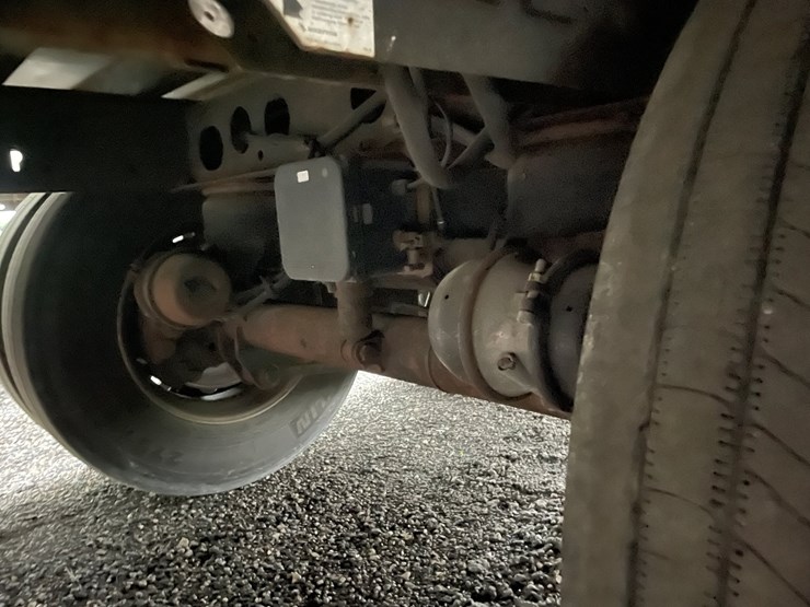 2017-utility-3000r-image-19