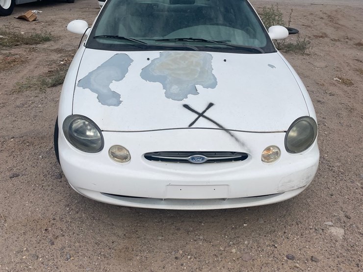 #1885-•-1999-ford-taurus-se-4-door-sedan-(has-nm-title)-(offsite-at-nmsu)-image-3