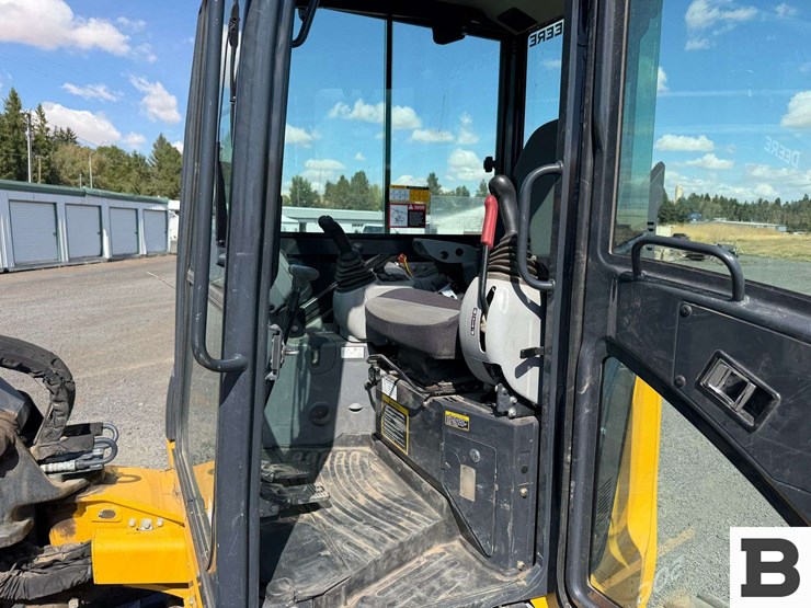 2012-deere-50g-image-42