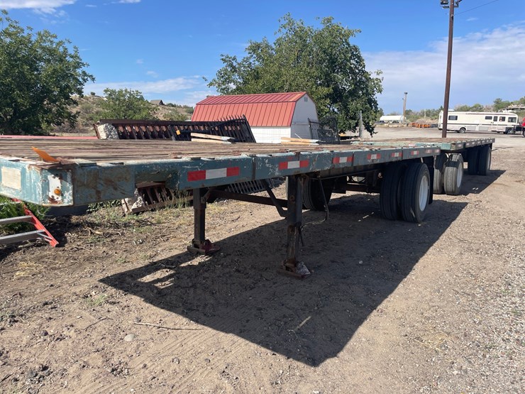 fruehauf-flatbed-image-1