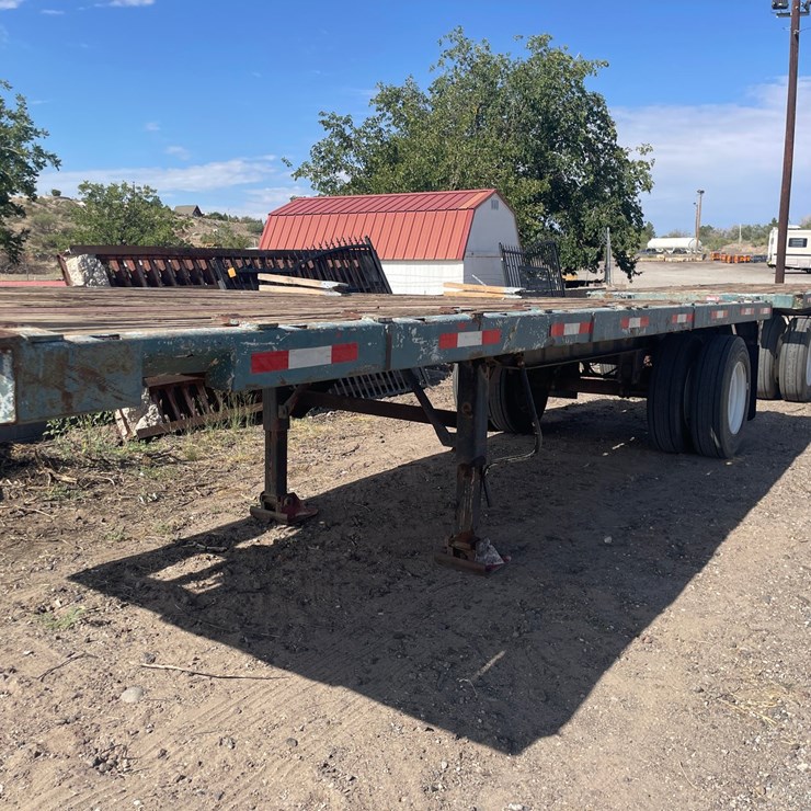 FRUEHAUF FLATBED