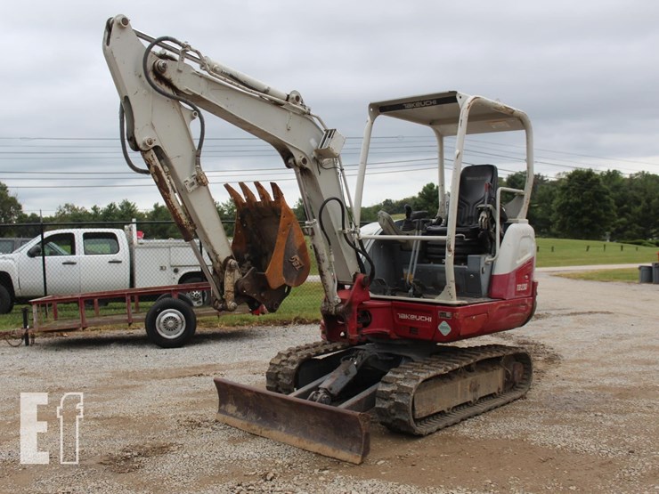 takeuchi-tb230-image-1