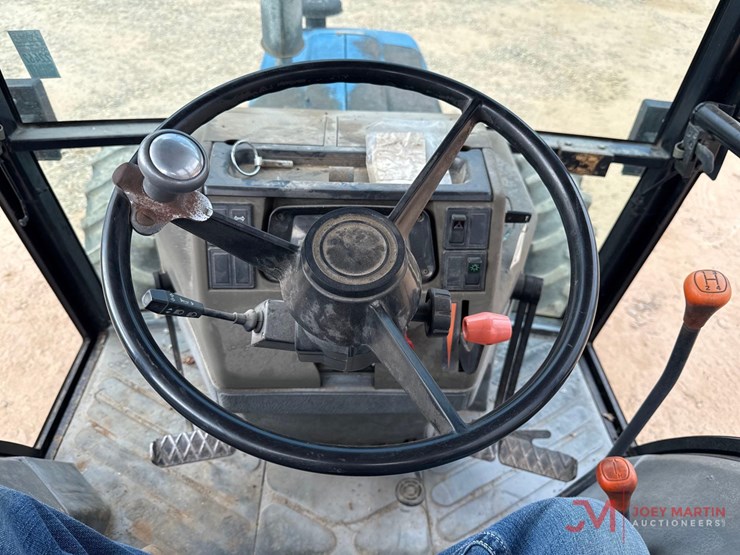 ford-3930-image-14