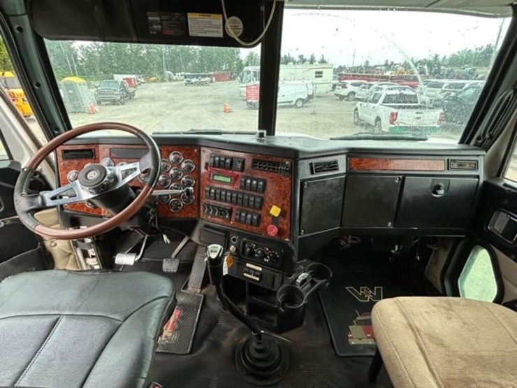 2007-western-star-4900ex-image-30