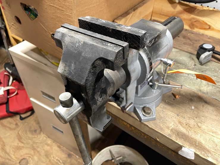 #6261-•-central-machinery-multi-purpose-vise-image-5