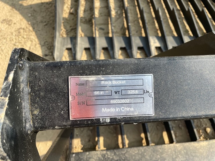 #2528-•-greatbear-skid-steer-rock-bucket-attachment-image-11