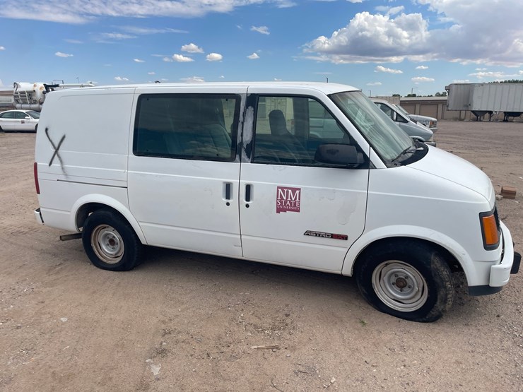 1994-chevrolet-astro-image-2