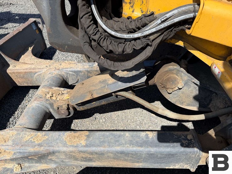 2016-deere-60g-image-23