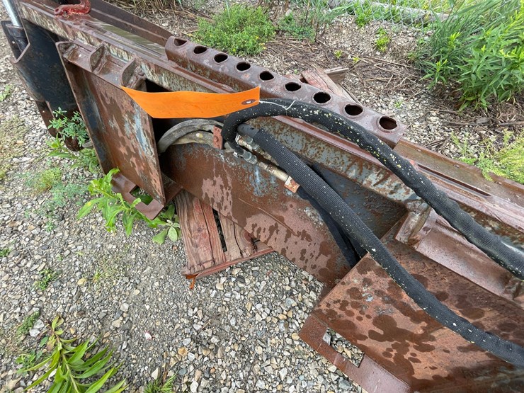 #509-•-4-in-1-skid-steer-bucket-(green-bay,-wi)-image-10